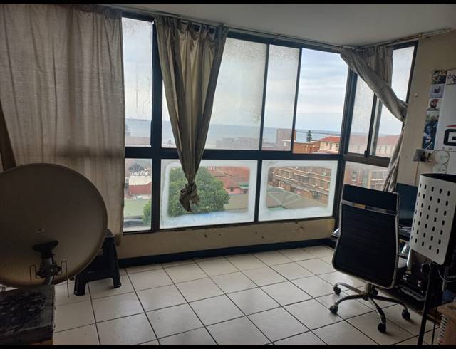 1.5 BEDROOM FLAT FOR SALE IN SOUTH BEACH